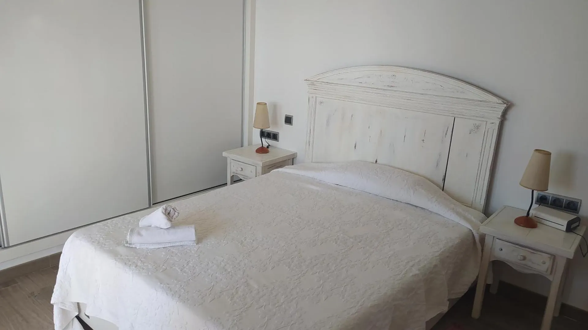 Villa Adosado En La Bahia De Casares